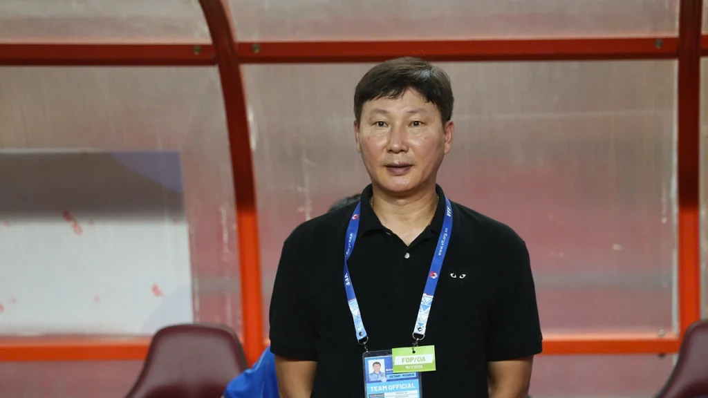 Tin bóng đá mới nhất: HLV Kim Sang-sik: ‘Bộ ba nhập tịch giúp Việt Nam mạnh hơn nhiều’