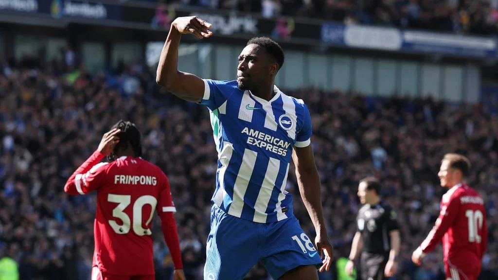 Tin bóng đá mới nhất: Chelsea tuyển mộ Welbeck, Henderson