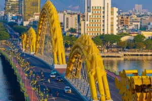 Bình minh Đà Nẵng qua bước chạy 13.000 runner VnExpress Marathon