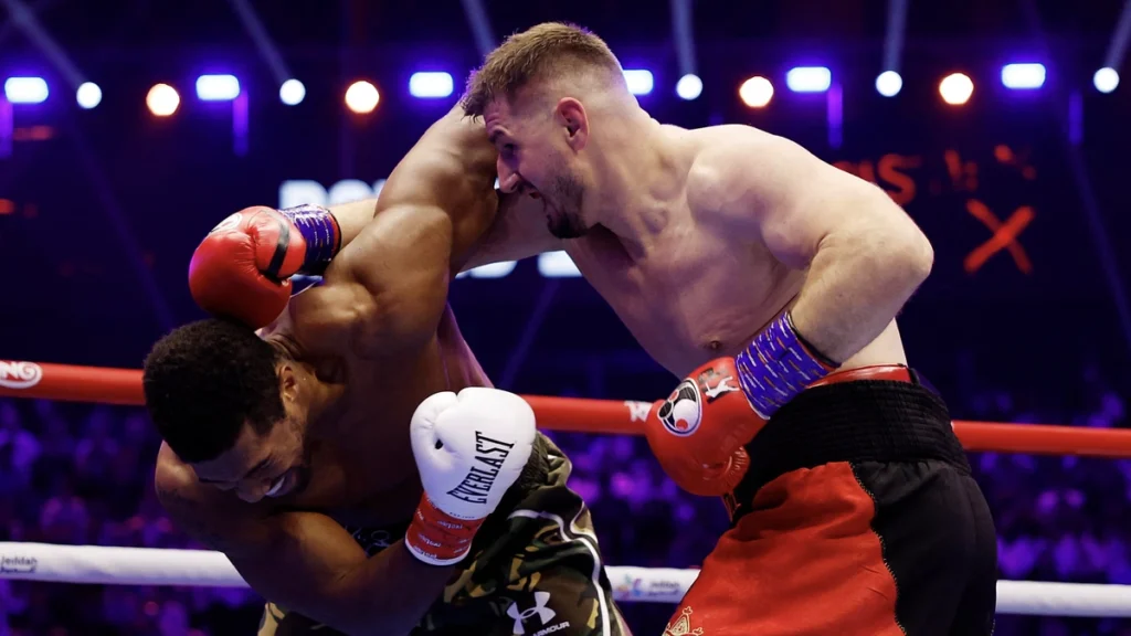 Tin hay: Joshua bị đánh ngã sau 20 giây vẫn thắng knock-out