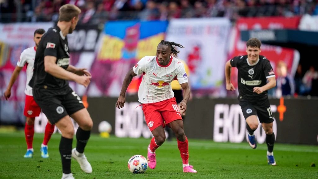 Tin yêu bóng đá: Real tranh tiền đạo 150 triệu USD với PSG