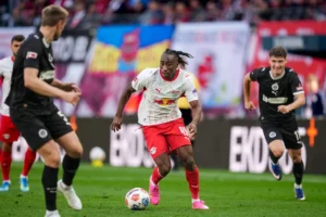 Tin yêu bóng đá: Real tranh tiền đạo 150 triệu USD với PSG