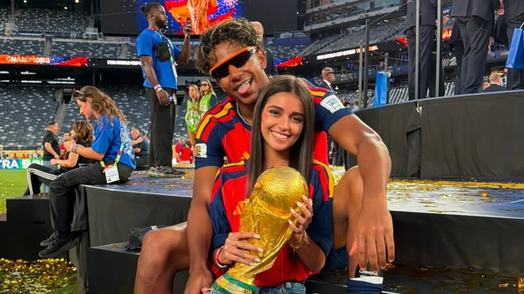 Tin yêu bóng đá: Bạn gái chúc mừng Yamal vô địch World Cup