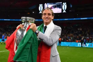 HLV Mancini trở lại dẫn dắt Italy