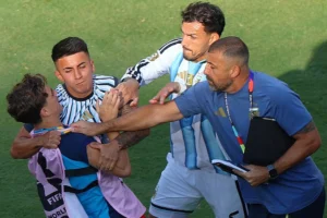 Ba thành viên Argentina bị FIFA điều tra vì cáo buộc hành hung