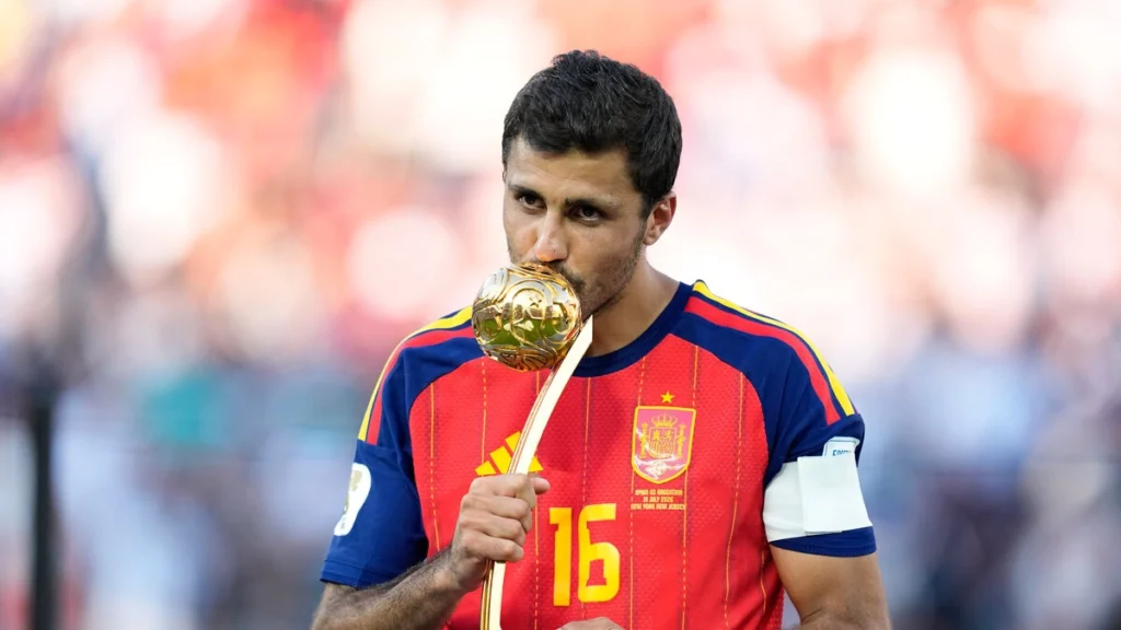 Tin bóng đá mới nhất: 9 ứng viên Quả Bóng Vàng 2026