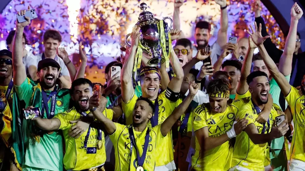 Tin hay: CLB của Ronaldo lao đao vì khoản nợ hơn 200 triệu USD