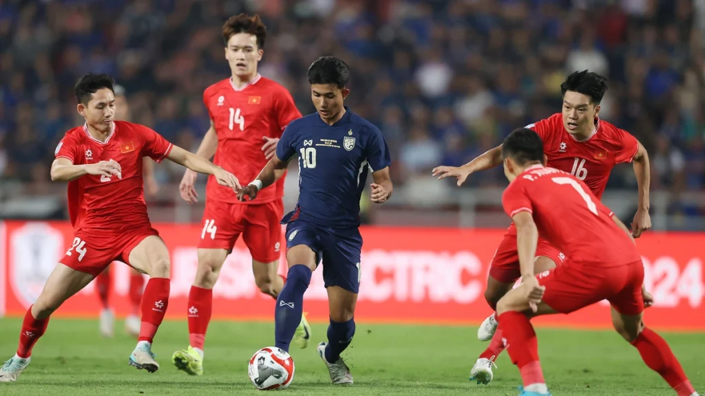 Tin yêu bóng đá: Báo Thái Lan: ‘Gặp Việt Nam ở FIFA ASEAN Cup là cơ hội chuộc lỗi’