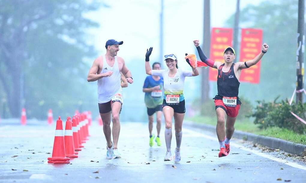 Mưa và gió mạnh thử thách runner tại VnExpress Marathon Vũng Tàu Herbalife Cup 2026