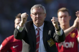 Mourinho từng đồng ý thay Ferguson dẫn dắt Man Utd