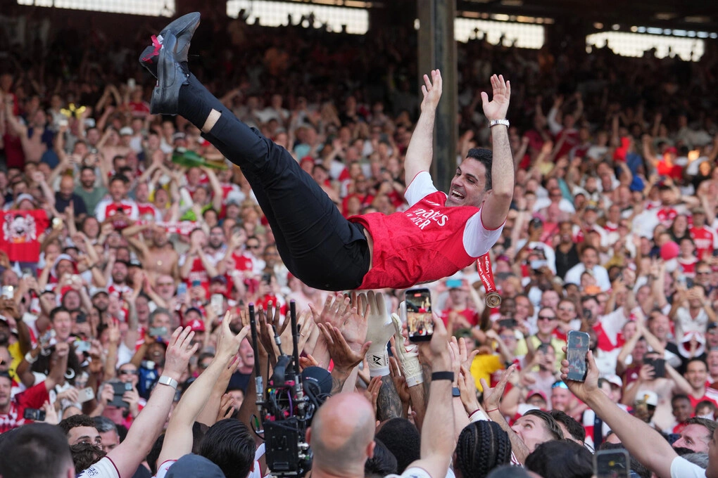 Arsenal dẫn đầu dự đoán vô địch Ngoại hạng Anh, vượt trội Man City