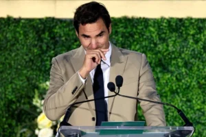 Roger Federer bật khóc nghẹn ngào trong ngày chính thức vào Đại sảnh Danh vọng Quần vợt Quốc tế