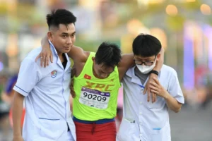 Độ ẩm ven biển thách thức runner VnExpress Marathon Vũng Tàu Herbalife Cup