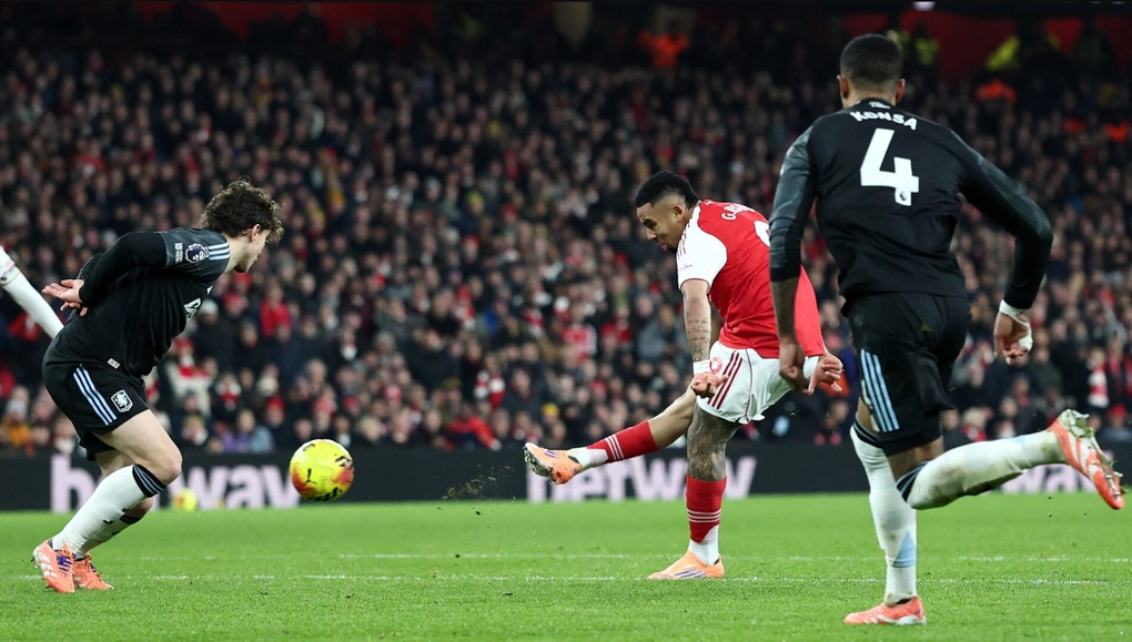Hết hy vọng mua Julian Alvarez, Barca chiêu mộ Gabriel Jesus từ Arsenal