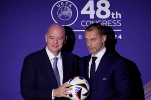 UEFA dọa phế truất Chủ tịch FIFA Gianni Infantino
