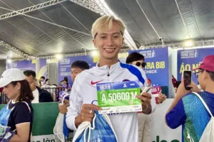 Nguyễn Văn Khang thử sức hai cự ly tại VnExpress Marathon Vũng Tàu Herbalife Cup