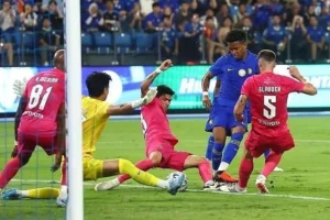 CLB Malaysia bỏ đá luân lưu với Chelsea