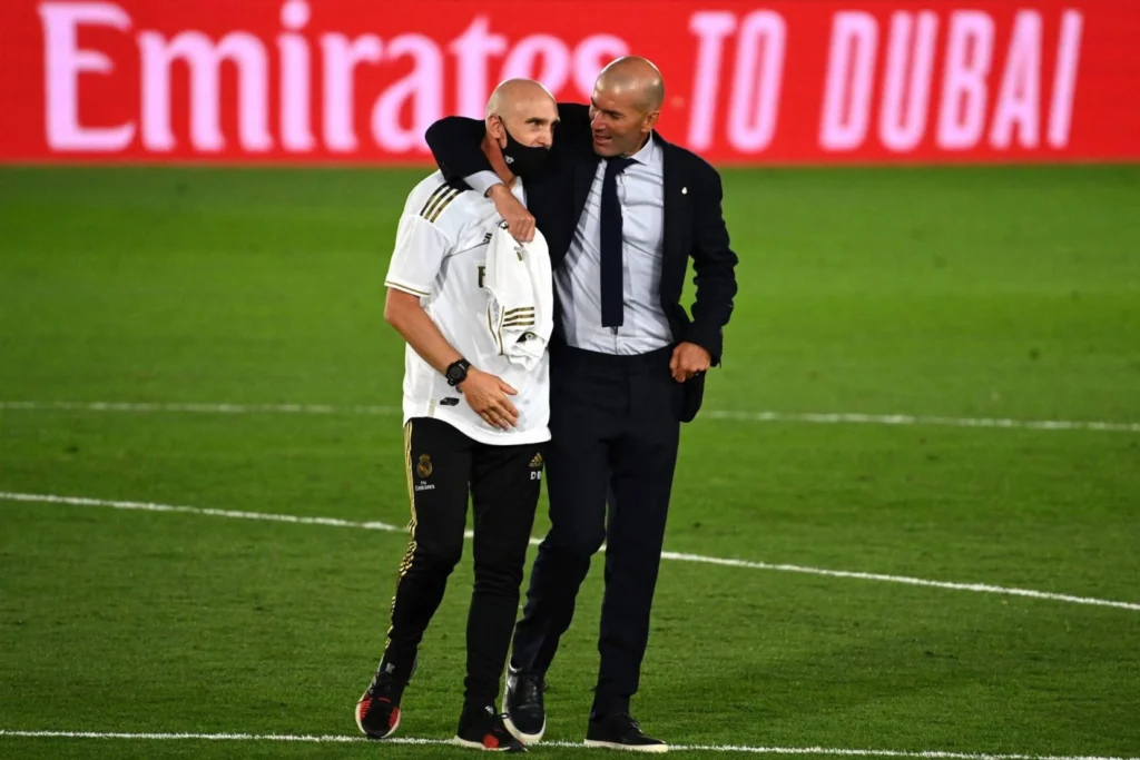 Ban huấn luyện 22 người của Zidane ở đội tuyển Pháp