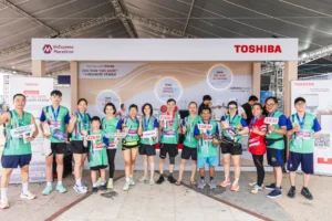 Máy lọc nước Toshiba tiếp sức 10.000 runner VnExpress Marathon Nha Trang