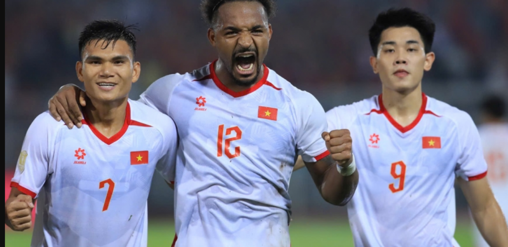 Thắng Malaysia 2 0, Việt Nam có lợi thế nào trước bán kết lượt về ASEAN Cup 2026?