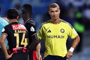 Nhà báo Saudi tiết lộ Ronaldo chủ động xin rời sân và bật khóc ở trận Al Nassr thắng ngược