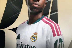 Vinicius gia hạn hợp đồng với Real đến 2032