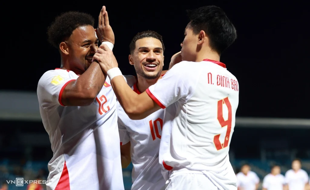 Những cái nhất của Việt Nam trước bán kết ASEAN Cup