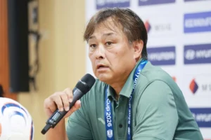HLV Campuchia: ‘Không thua đậm vì hiểu cách đá của Việt Nam’