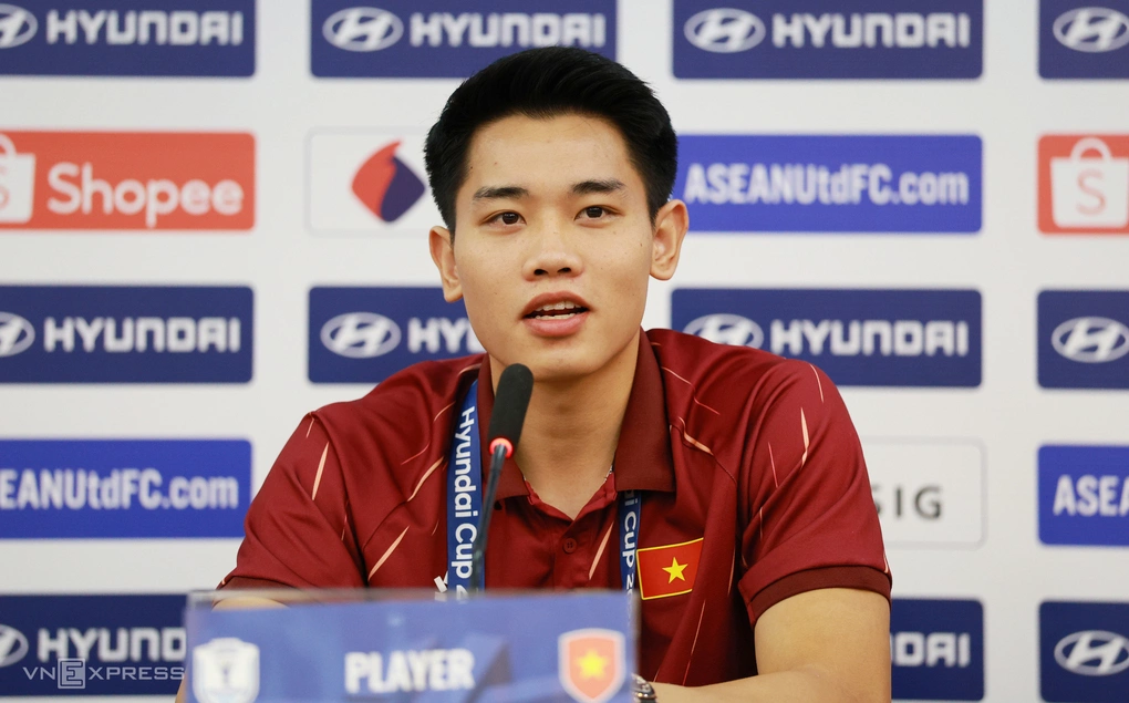 Đình Bắc: Tuyển Việt Nam giữ đôi chân trên mặt đất trước chung kết lượt về ASEAN Cup 2026