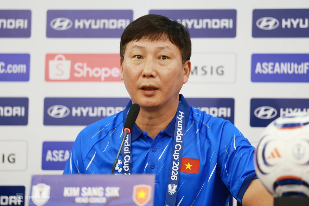 HLV Kim Sang-sik: Việt Nam thận trọng trước Malaysia ở lượt về bán kết ASEAN Cup 2026