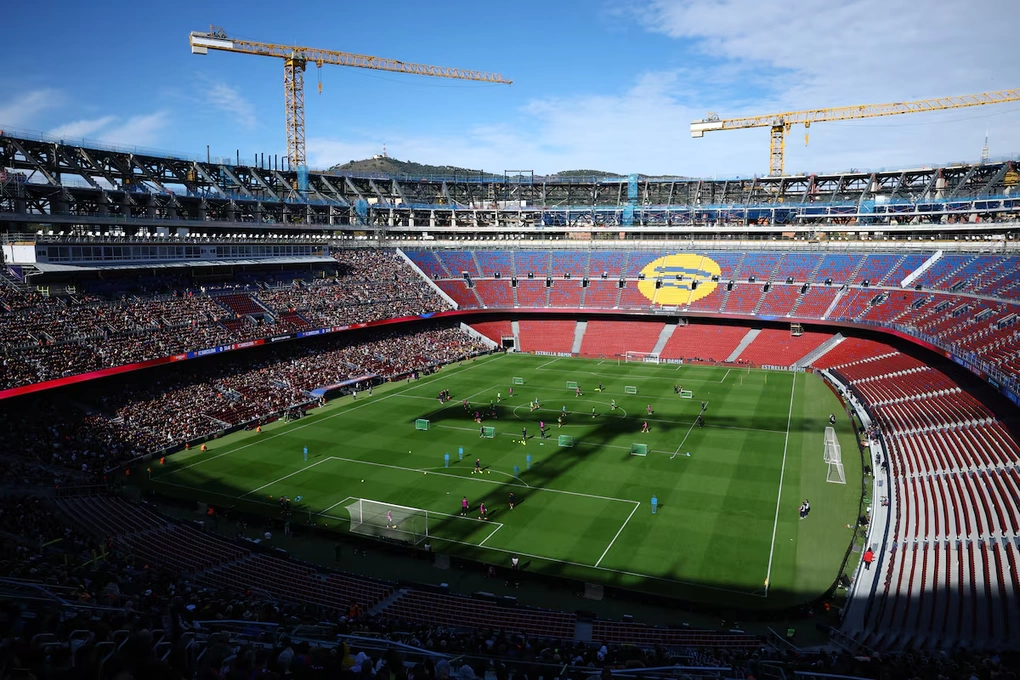 Barca lần đầu vượt doanh thu 1 tỷ euro nhưng tổng dư nợ là 2,41 tỷ euro