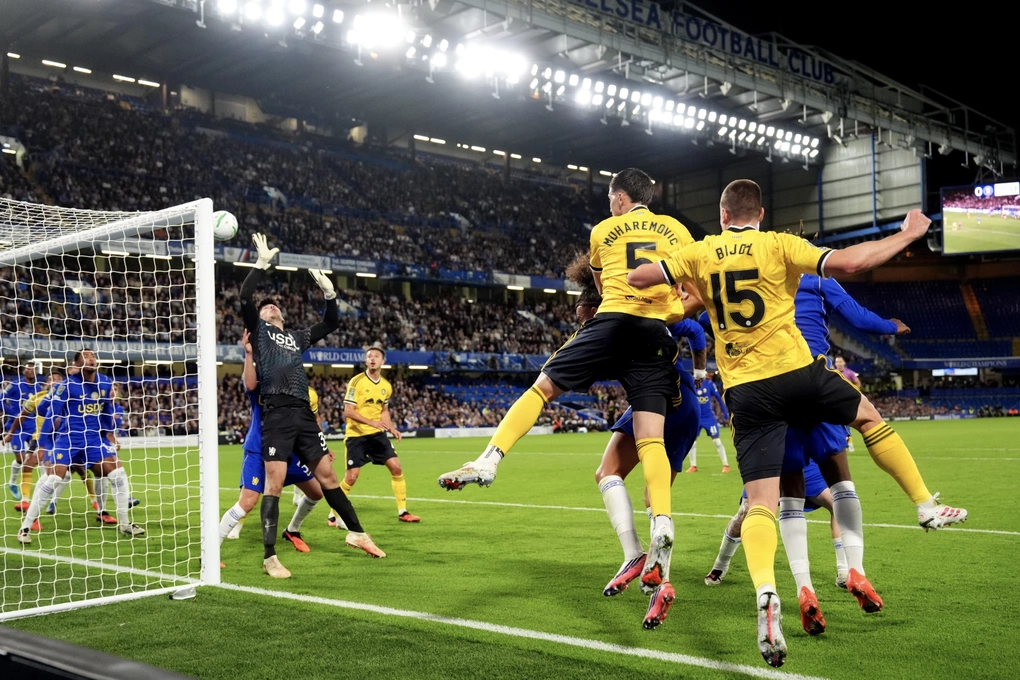 Chelsea ngược dòng khó tin ở Cup Liên đoàn Anh