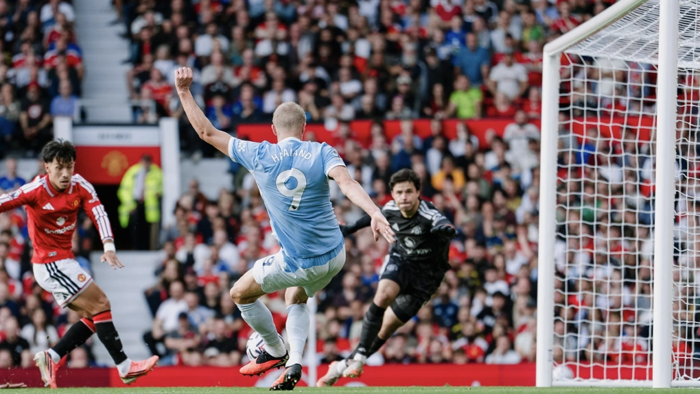 Haaland bức xúc vì bị VAR nghi việt vị và kỷ lục mới trong derby Manchester