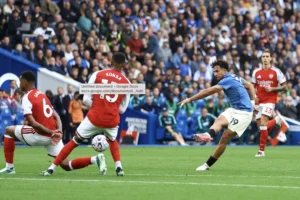 Arsenal thua đậm 0-3 trước Brighton, mất ngôi đầu Ngoại hạng Anh