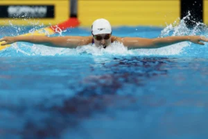 Kình ngư 13 tuổi Trung Quốc Yu Zidi gây sốt với 3 huy chương vàng tại ASIAD 2026