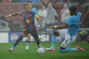 Raphinha: Từ ngoại lệ xứ Catalonia đến biểu tượng mới tại Barcelona