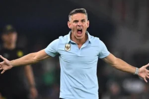 HLV Herdman xem thẻ đỏ trước Malaysia là món quà giúp Indonesia gắn kết tại FIFA ASEAN Cup 2026