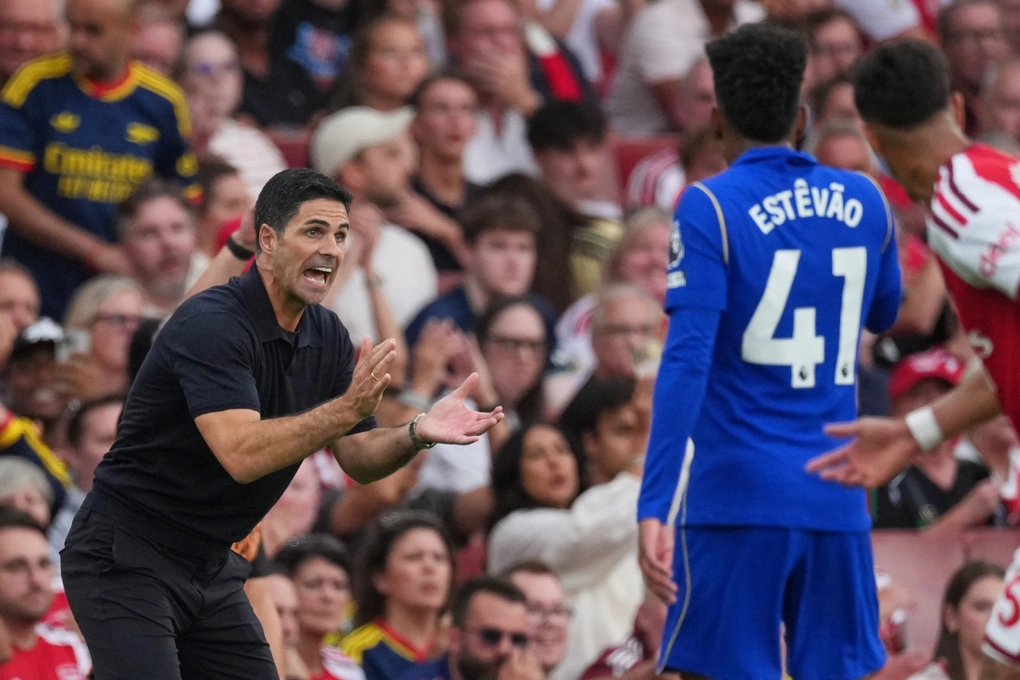 Arteta tin tưởng Arsenal đủ khả năng vượt qua đẳng cấp mùa trước