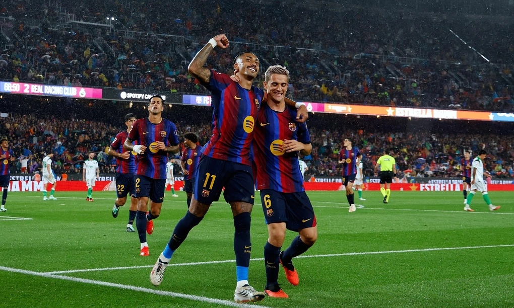 Barca lập kỷ lục lịch sử với chuỗi 7 trận toàn thắng đầu mùa dưới thời Hansi Flick