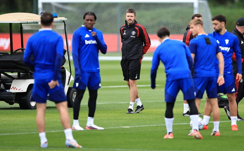 Carrick tuyên bố Man Utd đặt tham vọng tiến sâu ở Champions League trước trận gặp Sabah FK