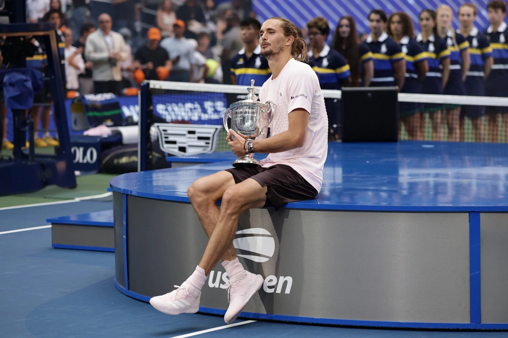 Zverev nhiều cơ hội soán ngôi số một của Sinner