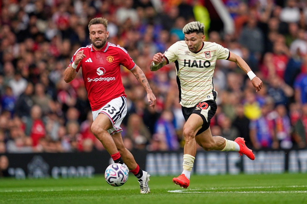 Man Utd liệu có phải trả giá vì chiến lược chuyển nhượng cuốn chiếu?