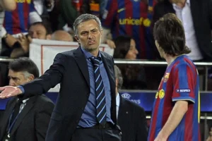 Jose Mourinho ca ngợi Lionel Messi sau khi tiền đạo Argentina từ giã đội tuyển quốc gia