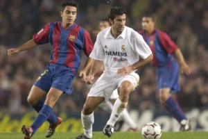 Barcelona từ chối nhà tài trợ Revolut vì liên quan đến Luis Figo