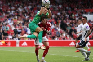 Tottenham hòa Nottingham Forest 0-0: Nỗi buồn tịt ngòi kéo dài 270 phút