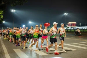 60 runner Hà Nội tất bật chuẩn bị chinh phục VnExpress Marathon Hải Phòng