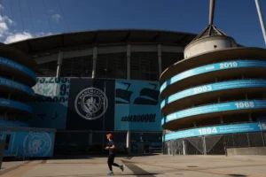 Cuộc chiến pháp lý đỉnh cao: Nhóm luật sư tinh hoa của Man City và Ngoại hạng Anh