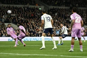 Tottenham thắng trận đầu ở Ngoại hạng Anh nhờ James Maddison