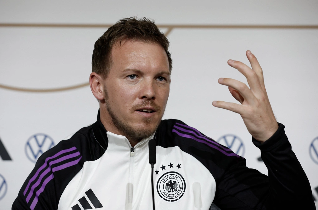 Oliver Kahn cảnh báo Julian Nagelsmann về nguy cơ lớn tại Man Utd