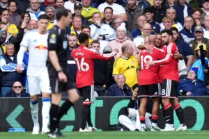 Man Utd hòa Leeds 1-1, kéo dài chuỗi trận không thắng tại Ngoại hạng Anh